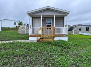 520 Chestnut Trl, Dubuque, IA 52001