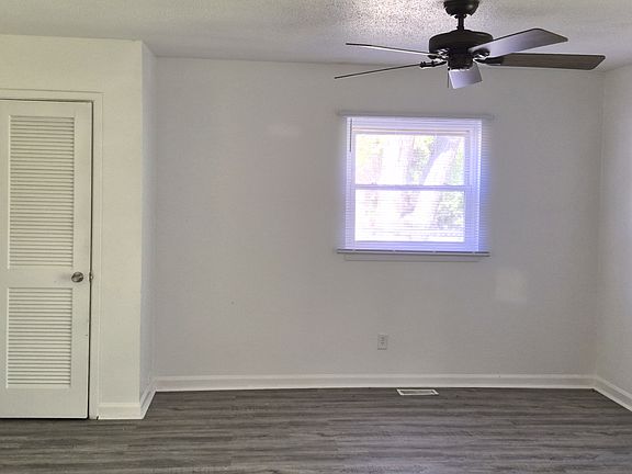 3rd image of 3549 Luewan Ct