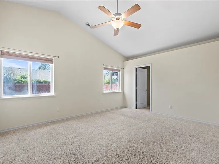 5708 Ochoco Ln — Photo 15