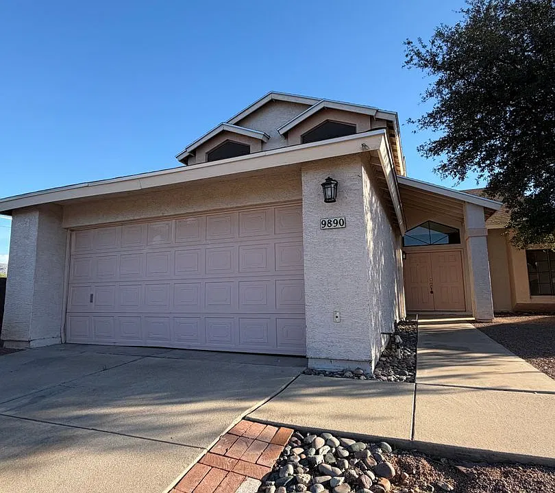 9890 E Amaroso Ln