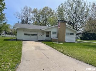 739 S Pearl St, Macomb, IL 61455