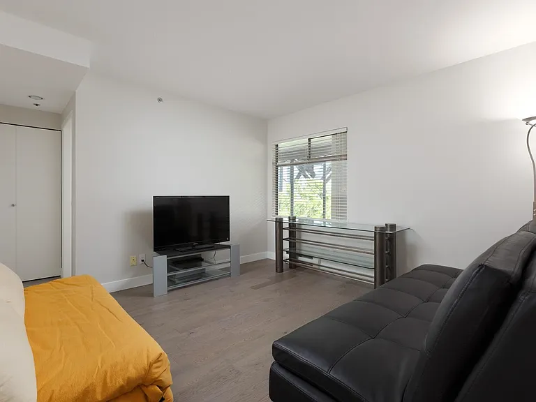 1008 Beach Ave #503 — Photo 9