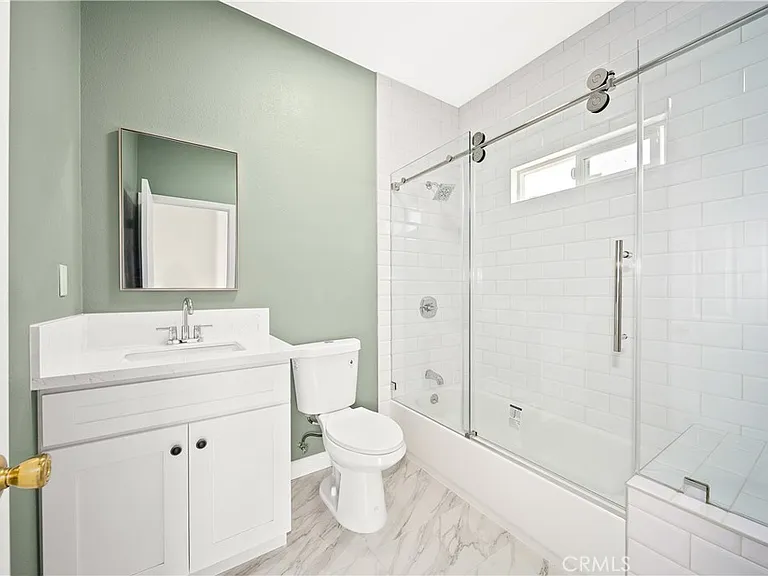 1372 Carmona Ave — Photo 33