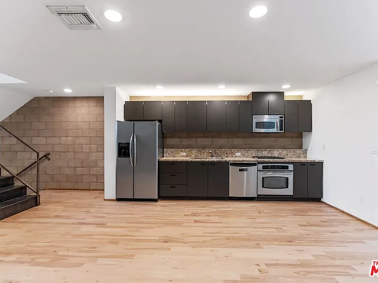 6615 Melrose Ave #3 — Photo 15