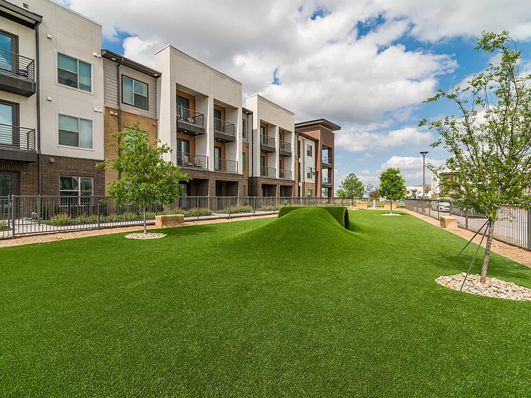 The James at Canyon Creek — Photo 29