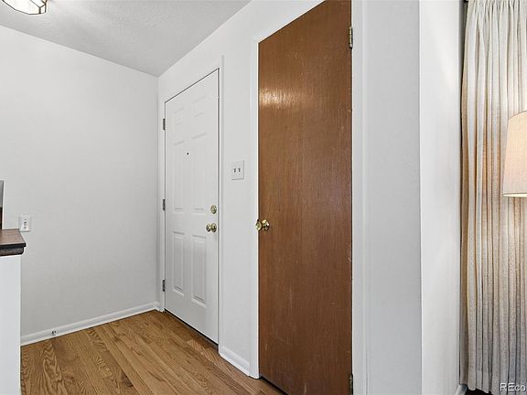 2nd image of 1208 S Brentwood Street