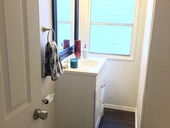 4th image of 2140 NW 36th St