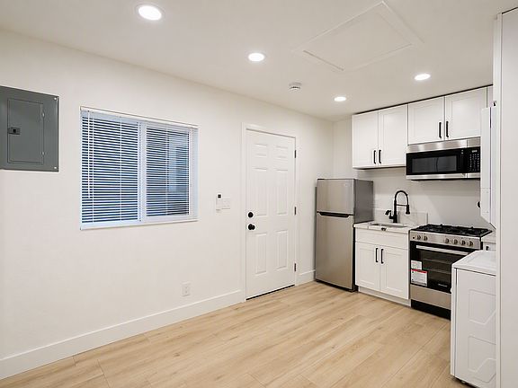 5th image of 214-216 E High Ave #214-2