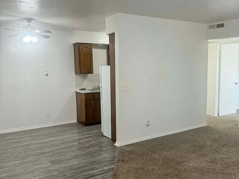 Summerplace Apartments — Photo 25