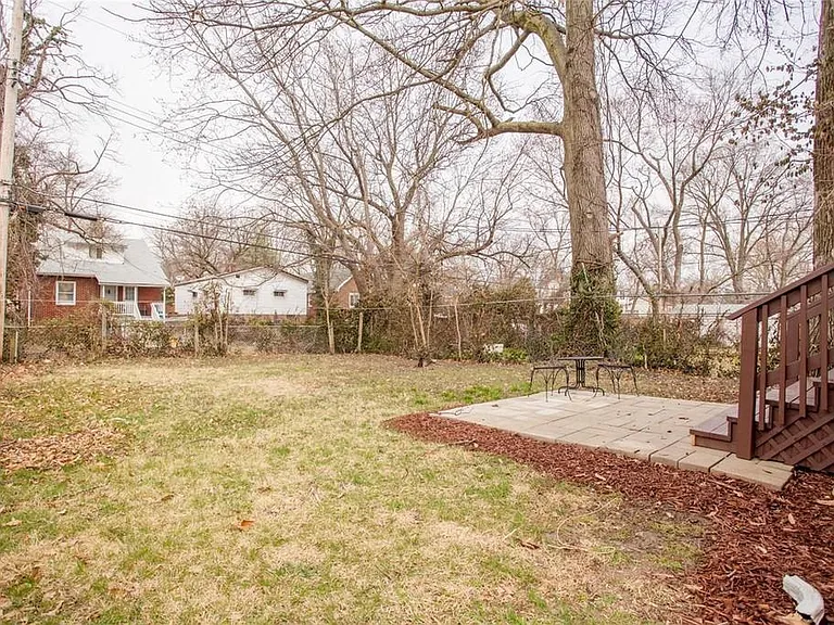7045 Plymouth Ave — Photo 3