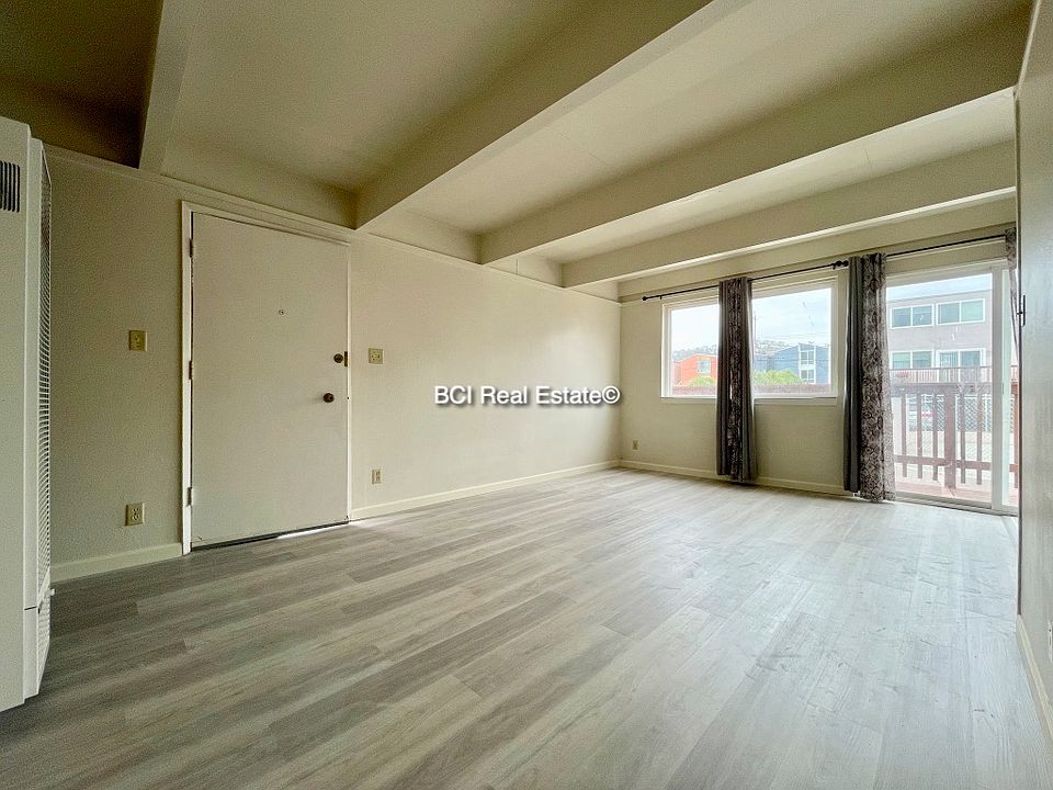 1st image of 575 Villa St #22