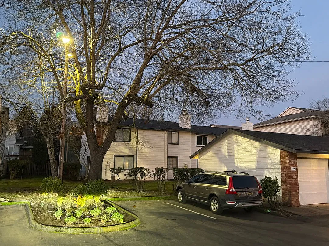 11995 SE Holgate Blvd photo 1