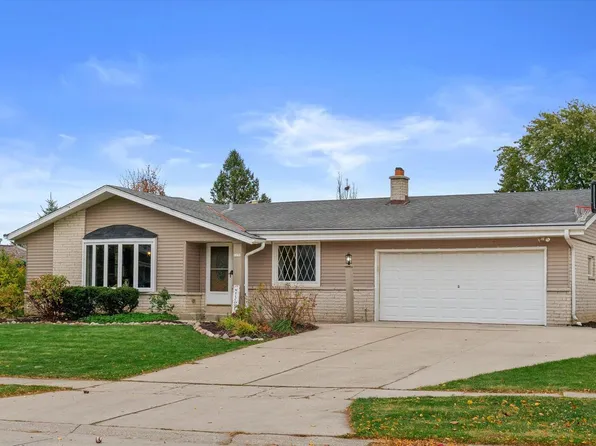 1131 West Wayland DRIVE, Oak Creek, WI 53154