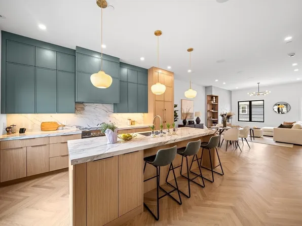 6-6A Murphy Ct, Newton, MA 02458