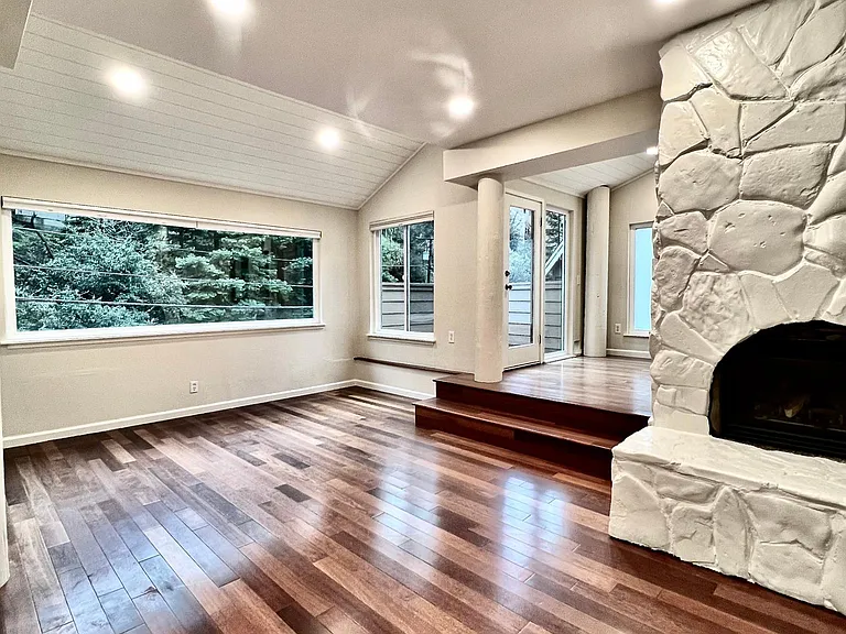 7765 Claremont Ave — Photo 9