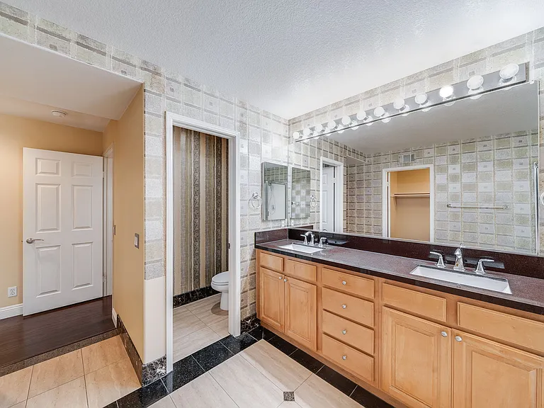 11761 Fricker Ave — Photo 26