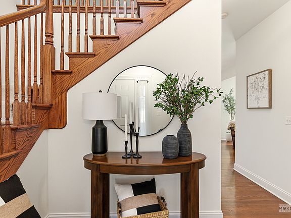 5th image of 149 Willowwood Dr N