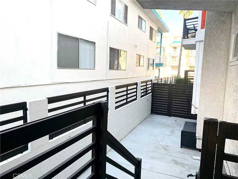 425 S Catalina Ave #4 — Photo 10