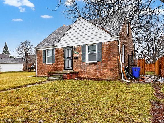 2nd image of 16410 Novara St