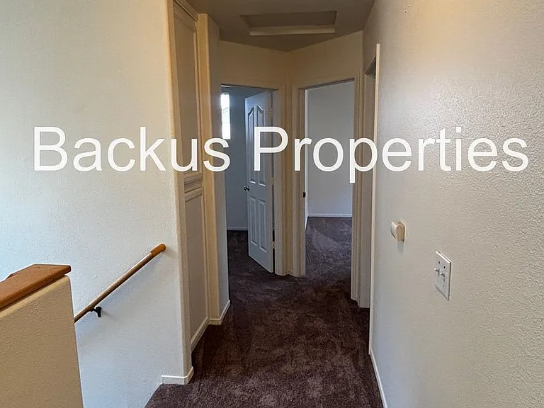 1065 Kensington Way — Photo 14