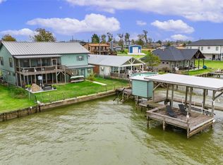308 Lakeshore Dr S, Onalaska, TX 77360
