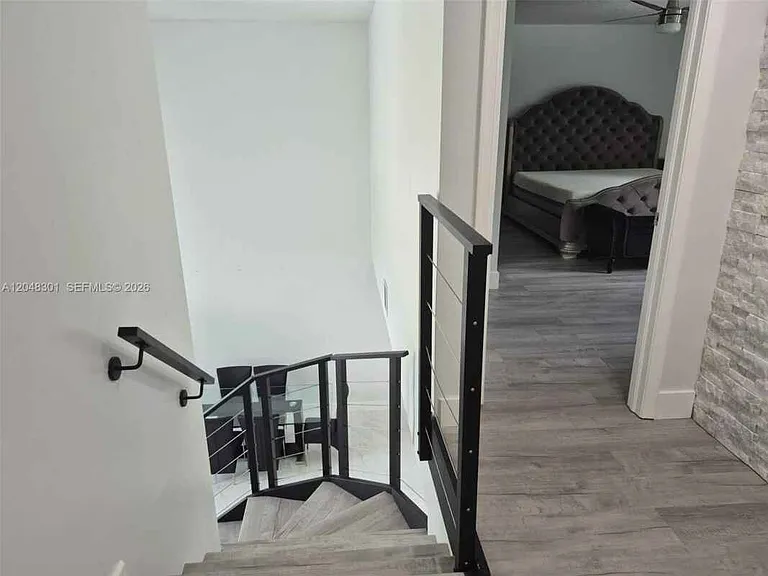 5820 SW 58th Ct — Photo 3