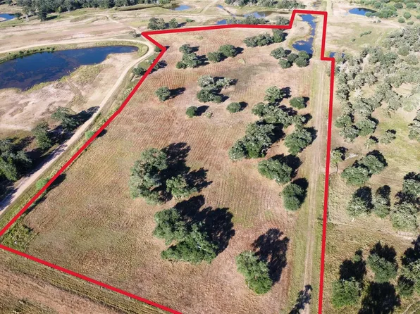 1044 Transeau Ln, Columbus, TX 78934