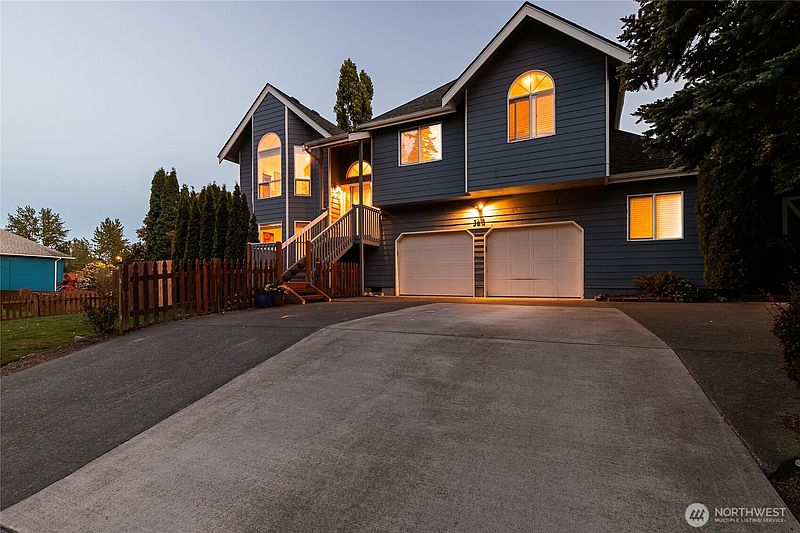2nd image of 3613 N Grace Lane