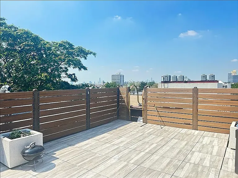 1649 Summerfield St #2A — Photo 11