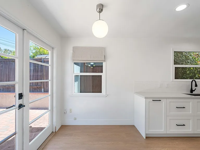 3409 Palos Verdes Dr N — Photo 32