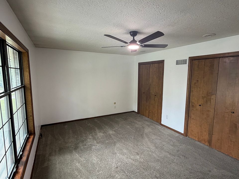 1st image of 1105 NW Mock Ave #1
