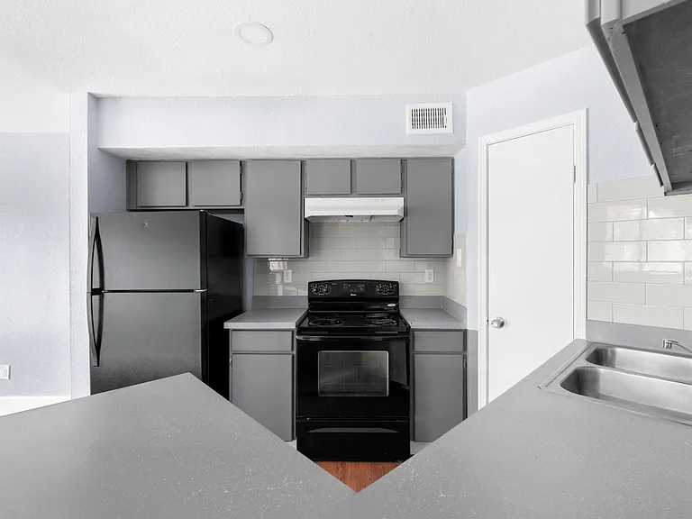7200 T C Jester Blvd #1004 — Photo 7