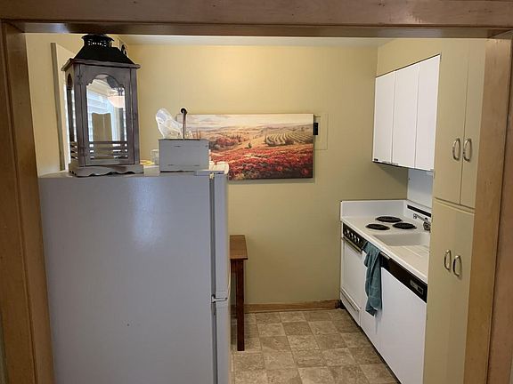 3rd image of 1652 N Colson Ave #103