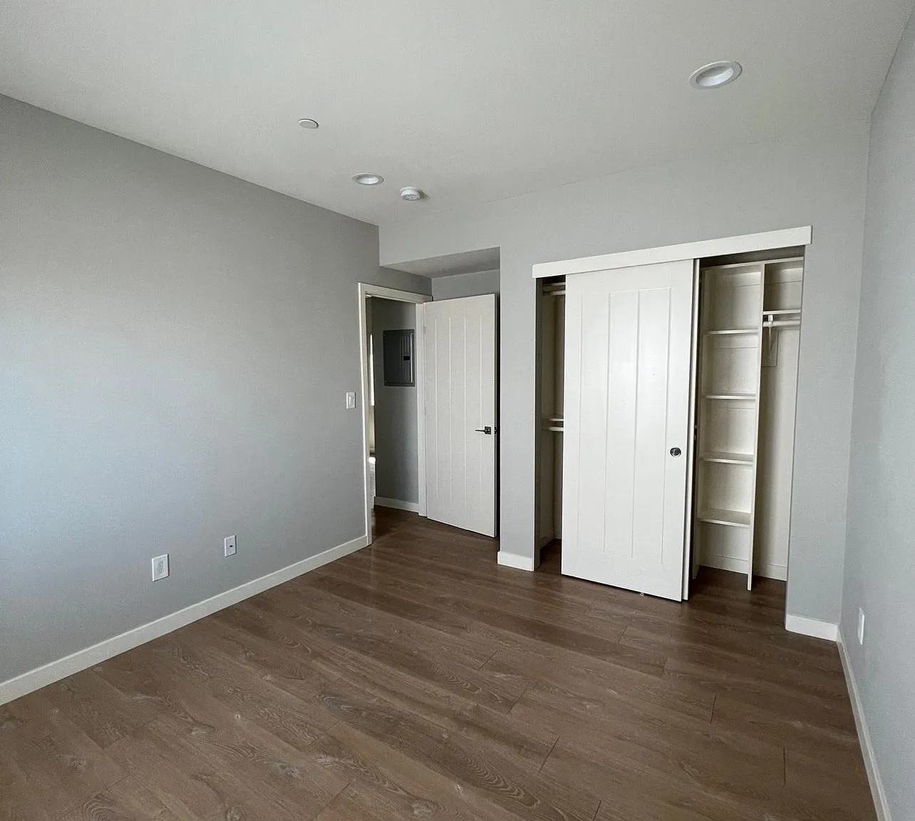 962 N Normandie Ave — Photo 4