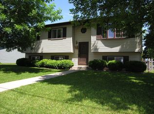 3008 W Nemesis Ave, Waukegan, IL 60087