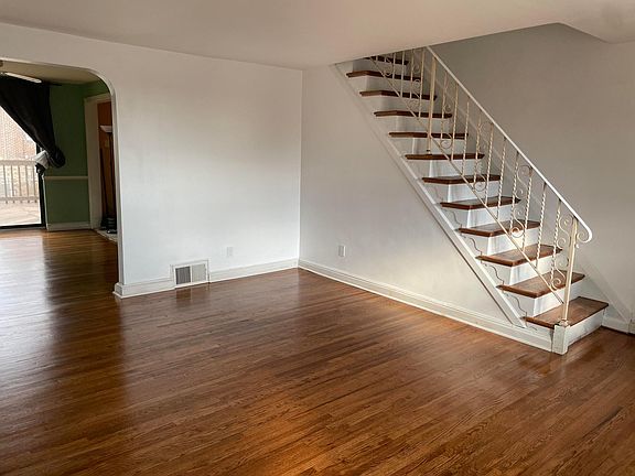 2nd image of 3851 Ann St