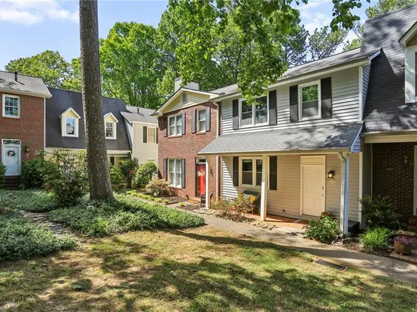 1319 Minhinette Dr, Roswell, GA 30075