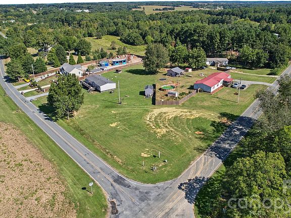 5th image of 0 State Line Rd