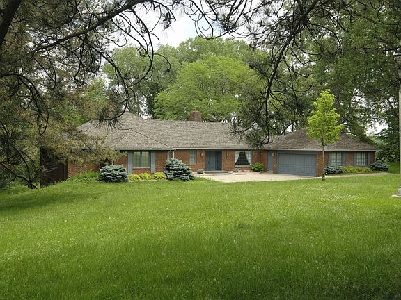 5th image of 200 Lindenwood Pl