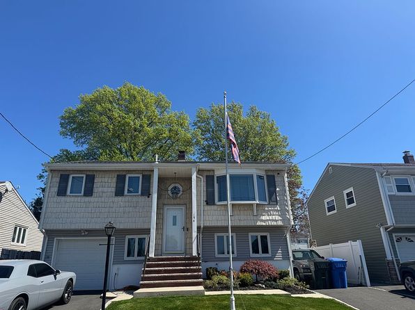 154 Tyler Ave, Iselin, NJ 08830