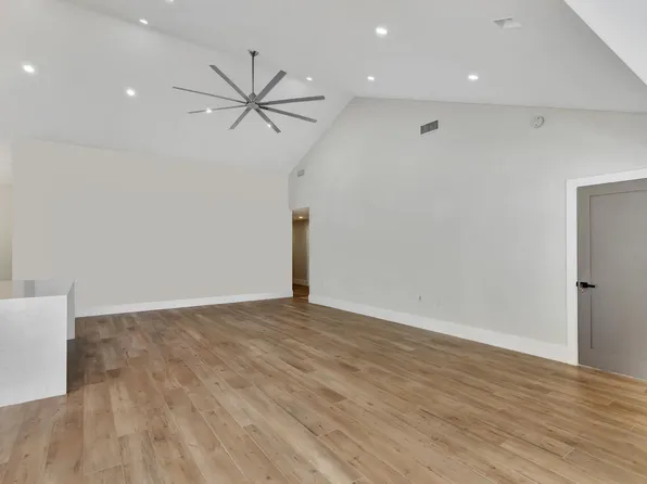 2330 Saratoga Bay Drive, West Palm Beach, FL 33409