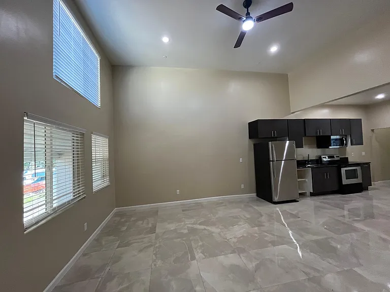 2739 Eltinge Dr — Photo 8