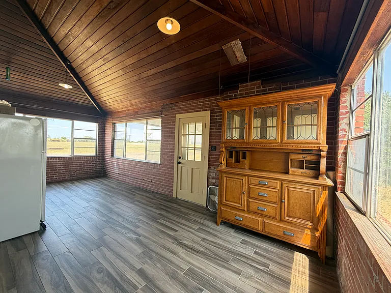 2919 W Main St — Photo 17