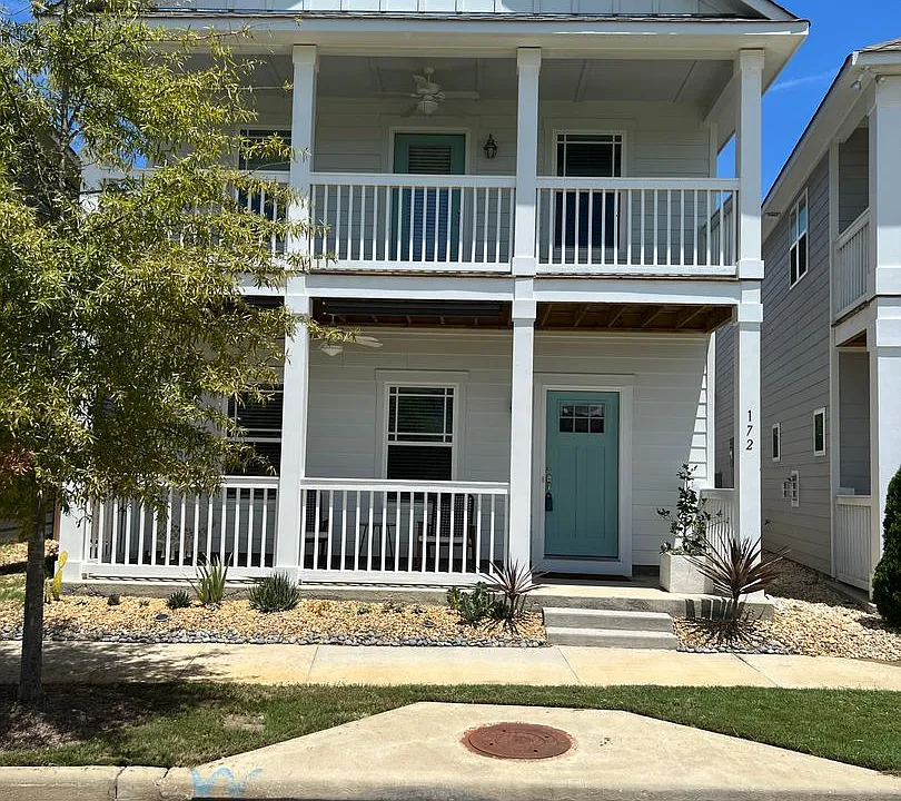 172 Avenue Of The Orchards