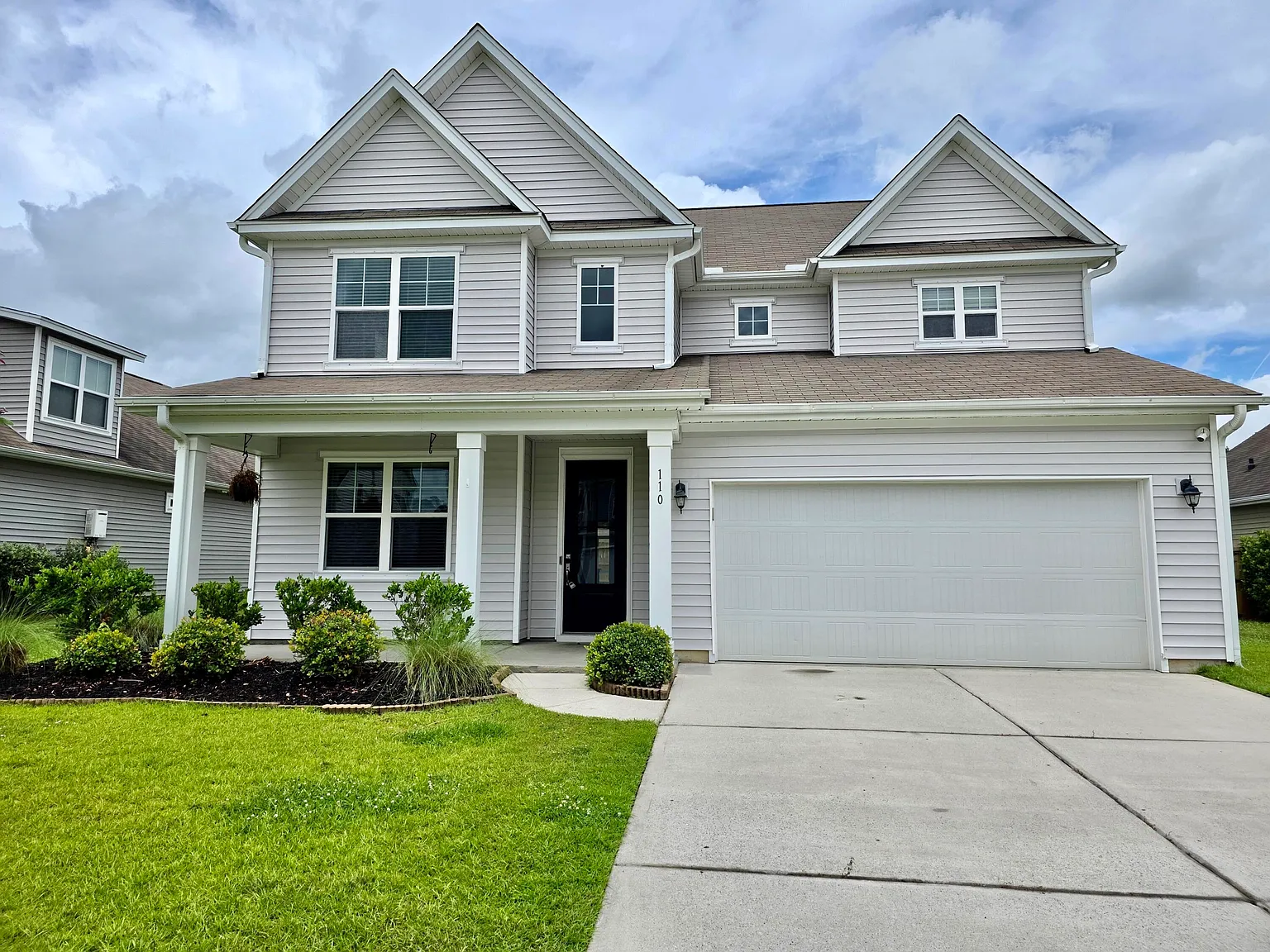 4 bed, 3.5 bath, 2798 sqft, $2,600 — Photo 1