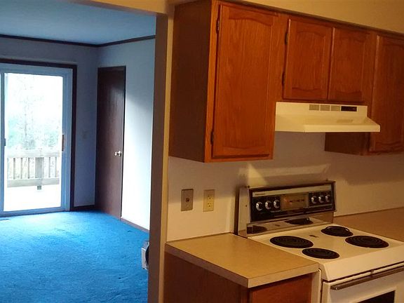 Kitchen & Living