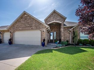 2501 Wayne Cutt Ave, Yukon, OK 73099