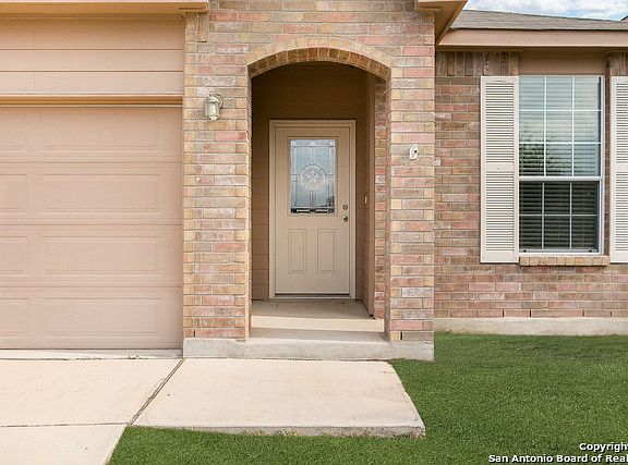 3rd image of 8538 Silver Willow