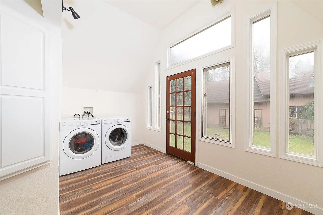2 bed, 1666 sqft, $3,500 — Photo 1