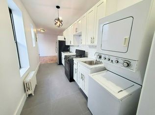 1145 39th St #3C, Brooklyn, NY 11218